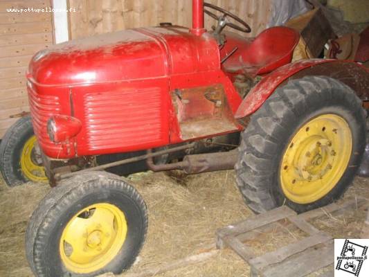 Tuli ostettua tällainen päkätti
Steyr 180 vm-52
Avainsanat: vanhat traktorit