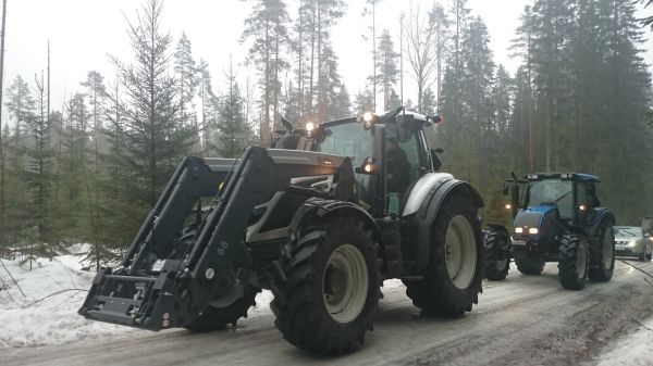 Keuruun traktorien kokoontumisajot
Avainsanat: keuruu kokoontumisajot