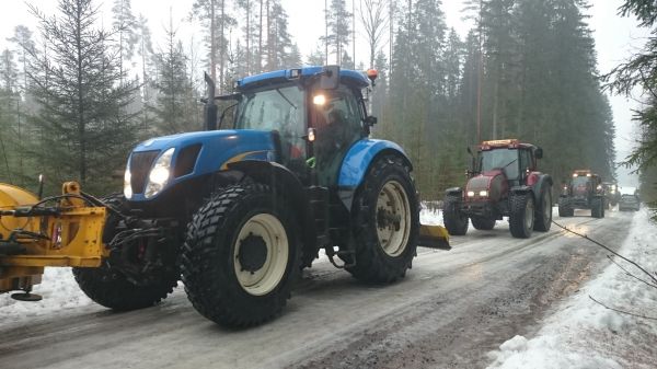 Keuruun traktorien kokoontumisajot
Avainsanat: keuruu kokoontumisajot