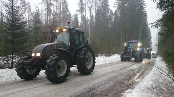 Keuruun traktorien kokoontumisajot
Avainsanat: keuruu kokoontumisajot