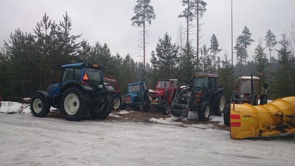 Keuruun traktorien kokoontumisajot
Avainsanat: keuruu kokoontumisajot