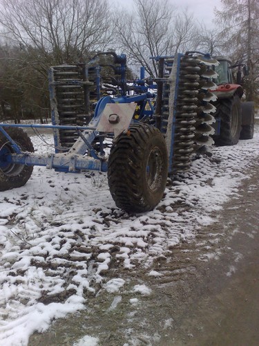 Lemken
lemkenin lautasmuokkain ja massey ferguson 7485 dyna vt
Avainsanat: mf