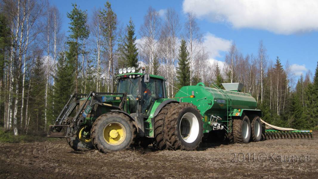 John Deere 6920 ja Agronic 17m3
