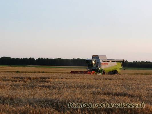 Claas Lexion 470
Lexion pui ohraa
