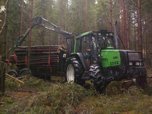 Valtra 6350HTT & Nokka 4469+MV104WD
Syksyn -09 hankintahommia.
Avainsanat: 6350 nokka