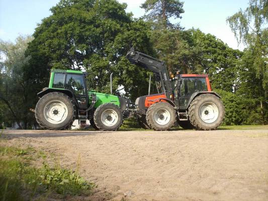 Valtra 6350HT & 6800Mezzo
Alennusmyynti hitekki kohtaa ukkomezzon. Pahoittelen, pakollinen poseerauskuva..
Avainsanat: 6350 6800