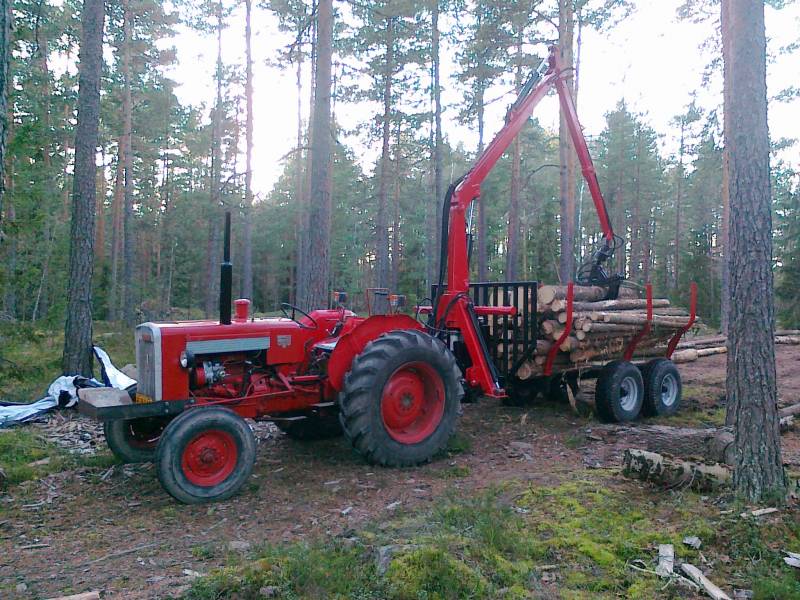 valmet 565 ja Evin yhdistelmä
20v vanha evin kärry yhdistelmä entisöitynä. tarrat puuttuu.
