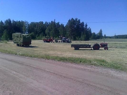 A95,claas 41,elho, j13 valmet 565
hyvät poudat ollu korjata
