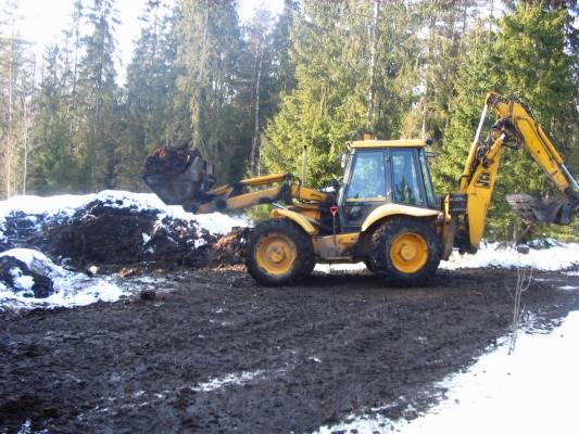 jcb 4cn vm.96
kuormaus koneena.
Avainsanat: jcb