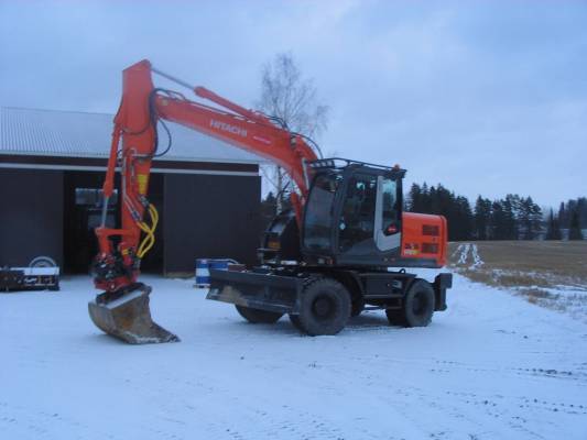 HAITAKSI TULI EKAA KERTAA KOTIA
HITACHI ZAXIS 140W ajettu n.30h 
Avainsanat: hitachi