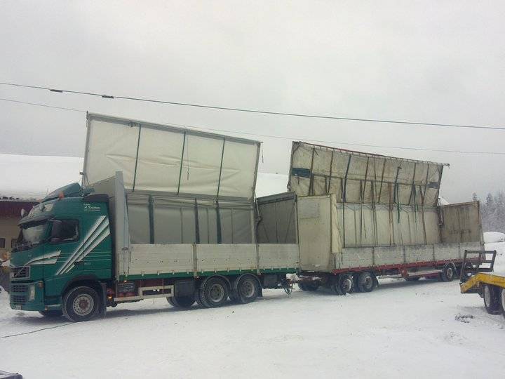 volvo fh12 500 
rakennettiin nuppiin uudet kapellit
