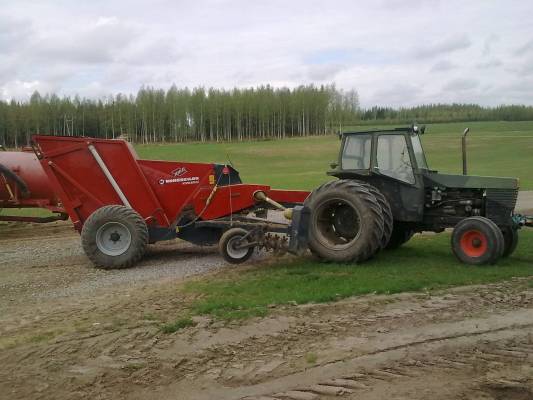 juko kivikarhu ja 702
liikkuhan tuo tuollaki
Avainsanat: valmet juko