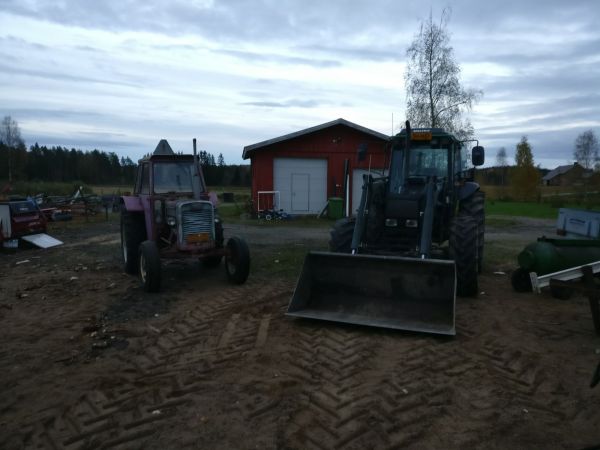 Valmet 361 ja Valmet 900
Valmet 361 ja Valmet 900
Avainsanat: Valmet 361 Valmet 900