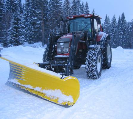 Valtra m150, Quike/Valtra 970 ja Vama aura
auravehje
Avainsanat: valtra m150 vama