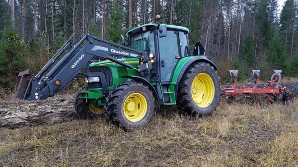 John Deere 6320se  Agrolux mrt
Kyntöä
Avainsanat: John Deere Agrolux