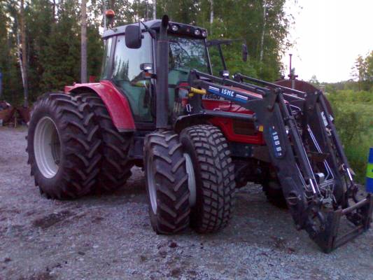 Massey Ferguson 6480 Dynashift
tankilla
Avainsanat: massikka kesä