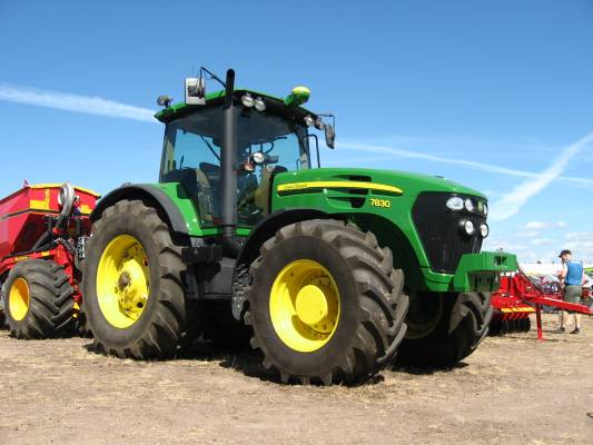 John Deere 7830
Okra 2010
Avainsanat: jd john deere 7830