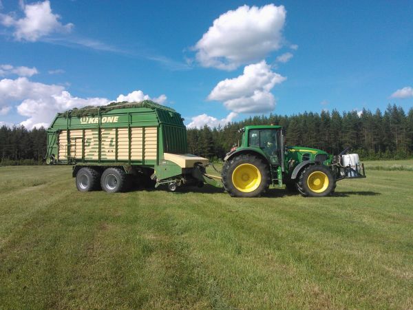 Krone 5xl + 7530 JD
Rehuntekoa 2013 
