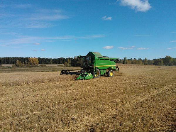 JD w550
Sekulin puintia 2013
Avainsanat: deere