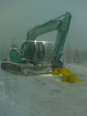 Kobelco135sr
+Energiapuukoura
Avainsanat: äijä