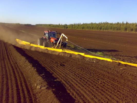 mxm140 karheeja+jyrsin
vanha kuva olisko 2007
Avainsanat: äijä