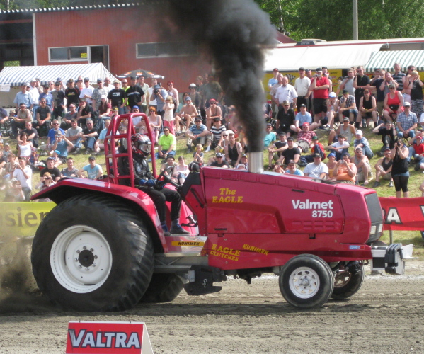 The Eagle
Pro Stock 3500 kg 94.91 m/ 5. sija Tractorpulling SM 2010 Alahärmä
Avainsanat: Tractorpulling SM 2010