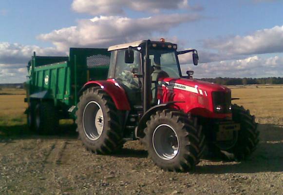 Massey-Ferguson 6475 Dyna-6 ja Tebbe LS 120 T
Uudenkarheaa paskanajokalustoa. Harmi kun ei ole omia koneita
Avainsanat: mf tebbe kakka dyna