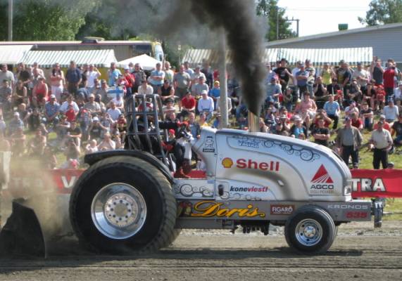 Doris
Pro Stock 3500 kg FP /79,14 m / 2. sija Tractorpulling SM 2010 Alahärmä
Avainsanat: Tractorpulling SM 2010 Alahärmä