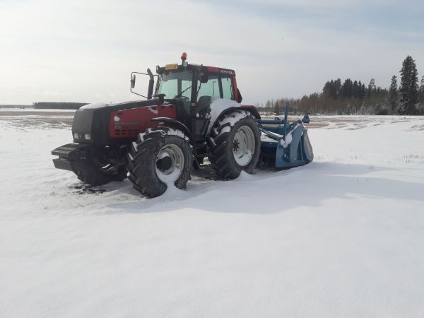 valtravalmet 8750 imants 47sp
toukokuun lumisare keskeytti hetkeksi, ei olis toki arvannu että tualla salamisveten määrällä on pärijättävä
Avainsanat: imants