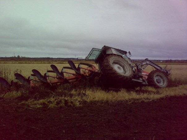 massey ferguson 3080
fälttäystä
Avainsanat: 3080