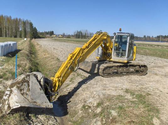 new hollant/ kobelco 135  vm.2009
Avainsanat: new hollant/ kobelco 135 vm.2009