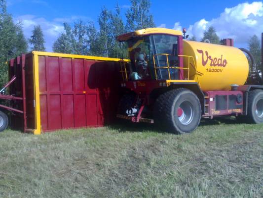 Vredo 12000V
paskareino ja uusi kontti
