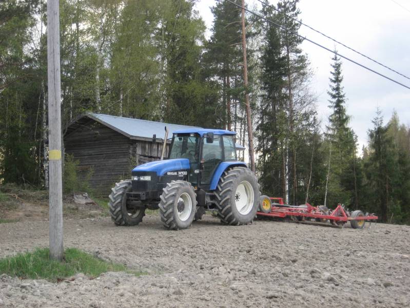 New Holland & Väderstad
Äestystä -09
Avainsanat: NH