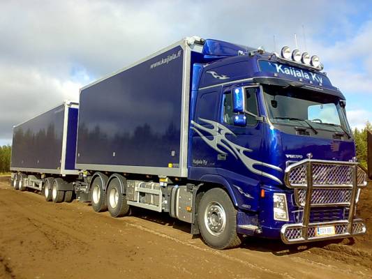 Volvo FH 480 erikulmasta
