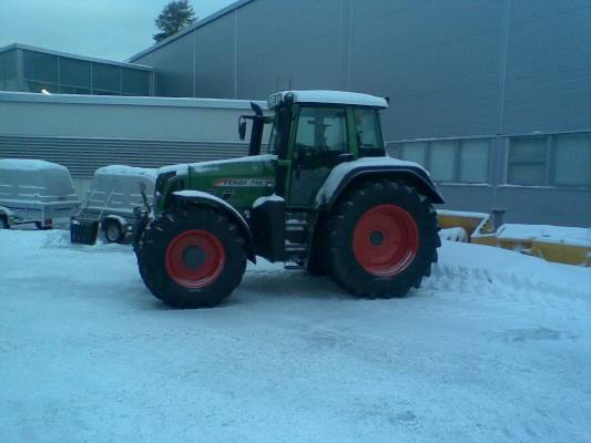 Fendt 716
Suolahesta
Avainsanat: fendt 716