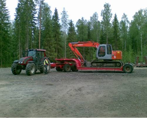 valtra ja hitachi ex135 usr
hitachi tuli kotia 
Avainsanat: hitachi valtra