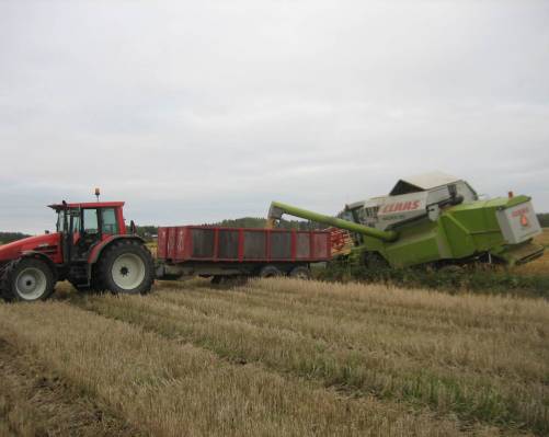 claas medion 310 ja same silver 110
huono tuo matala tyhjennys korkeus 
Avainsanat: claas same