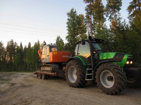 Deutz-Fahr &hitachi usr135
Avainsanat: deutz-farh hitachi 135