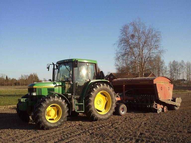 JD 6400 & VM 300
Kylvöhommia
