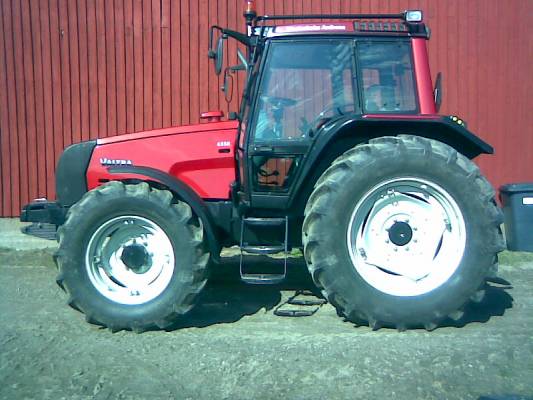 Valtra 6550
Pestynyt ja valmiis keväättöihiin
Avainsanat: Valtra