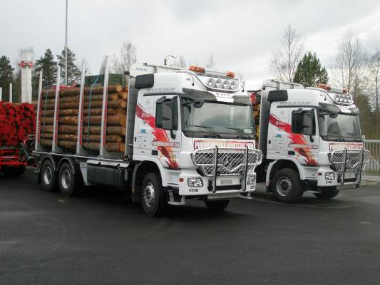 Mercedes-Benz
MB Actros 3355 Puunkuormaajamestari 2009 kiertueen autot
Avainsanat: kuopio, mb