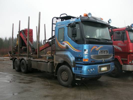 Sisu
Hkk-Kuljetuksen Sisu E18 630 puutavara-auto
Avainsanat: sisu