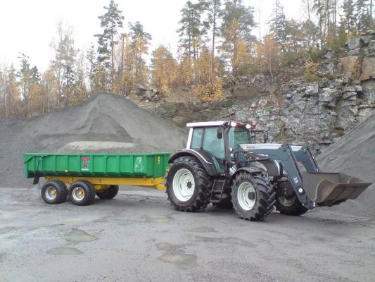 Valtra N141A & Tempo 12 tn
Montulla
