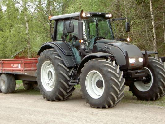 Valtra N 141 Revolution
Avainsanat: Valtra