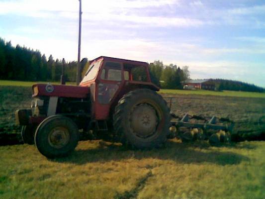 Ja siinä vanhus
185
Avainsanat: 185