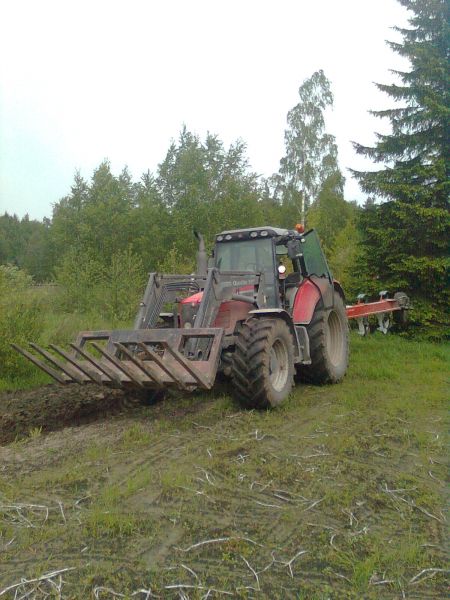 mf 7480 ja kverneland
Avainsanat: mf verku feergu vergutsooni