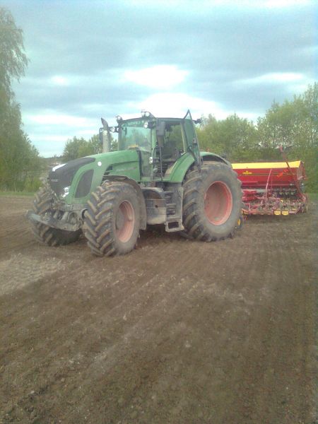 Fendt 936 ja väderstad 400 super xl
Avainsanat: fendt 936 väderstad 400