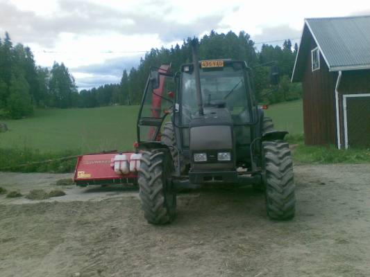 Valtra 6400 + Tupla Junkkari.. 
Terien teroittelua
Avainsanat: Sampo30