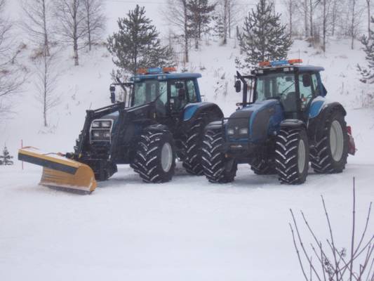 Teet teetauolla
Noin 30cm sadellu parin päivän aikana luntä..
Avainsanat: T120 T170 Huki Rote