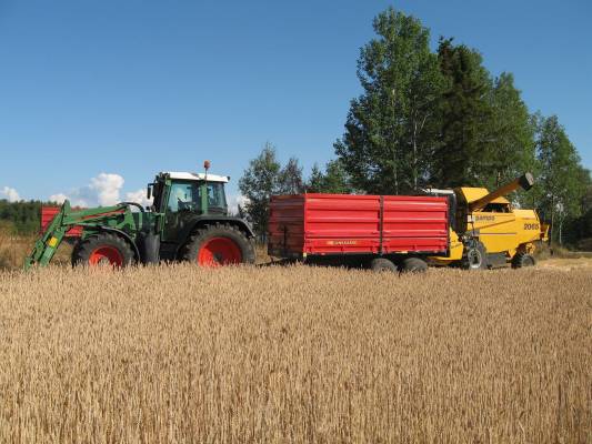 puinnit käynnissä
Avainsanat: fendt sampo junkkari